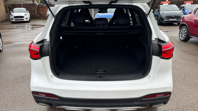 MG Hs 1.5 T-GDI Exclusive 5dr Petrol Hatchback